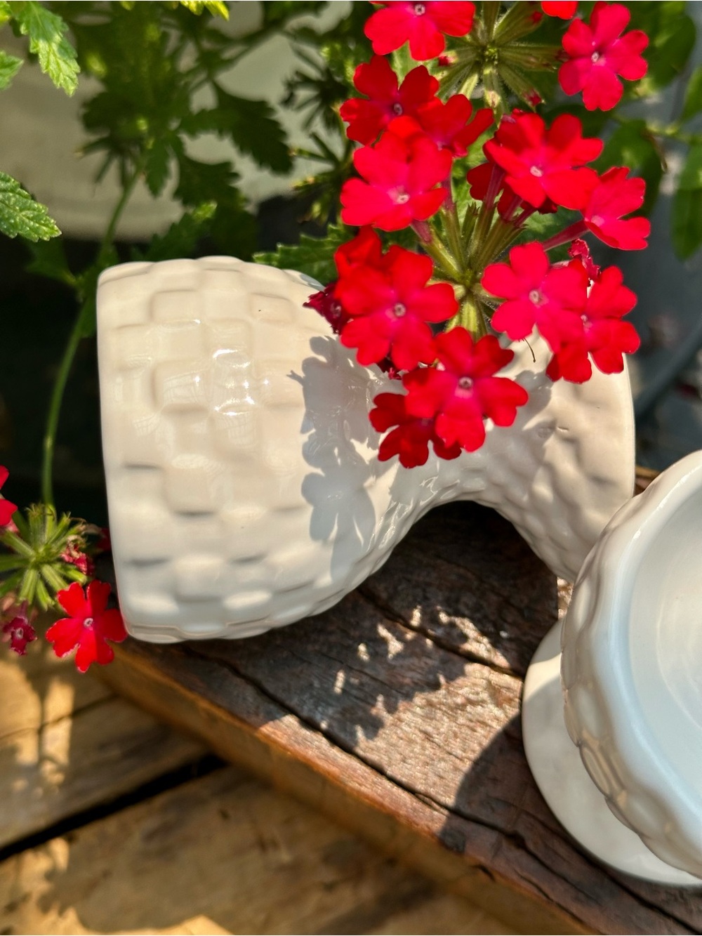 Pair White Ceramic Basket Weave Egg Cups Egg Holders Cottage - Picture 3 of 4